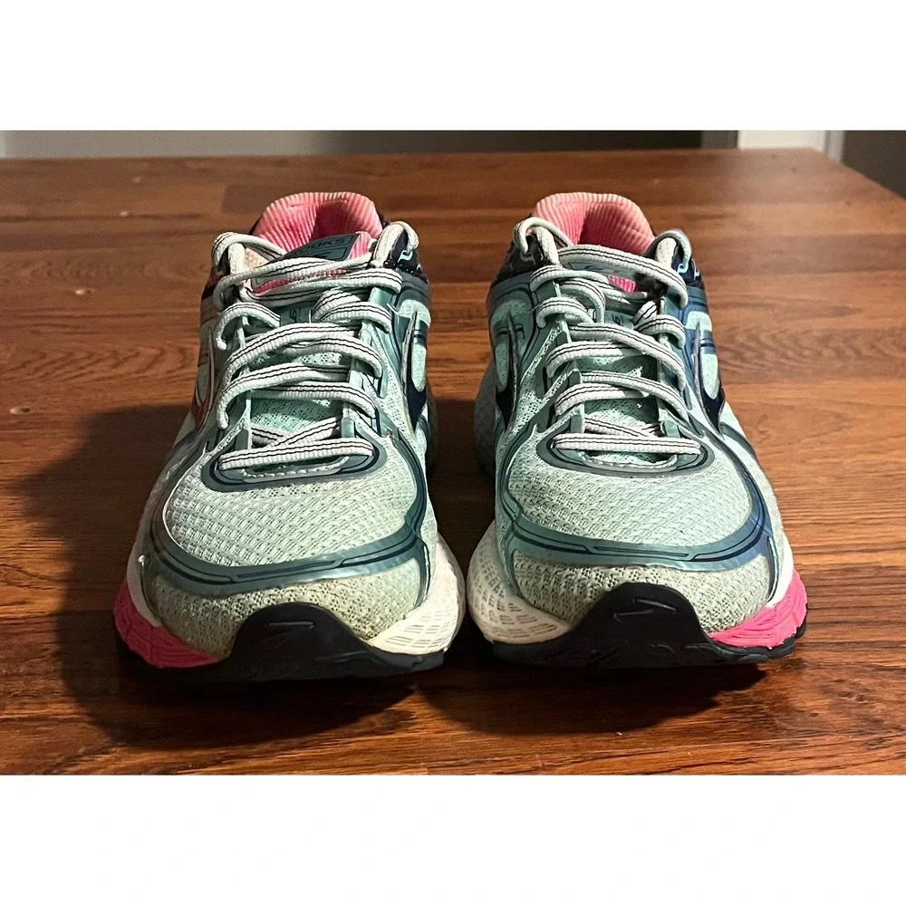 Brooks Adrenaline GTS 16 Womens 7.5 Running Shoes Teal Pink